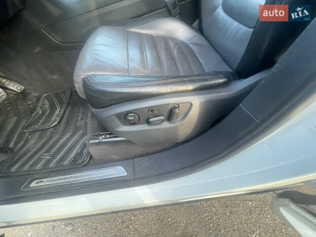 Белый Фольксваген Туарег, объемом двигателя 2.97 л и пробегом 242 тыс. км за 19999 $, фото 30 на Automoto.ua