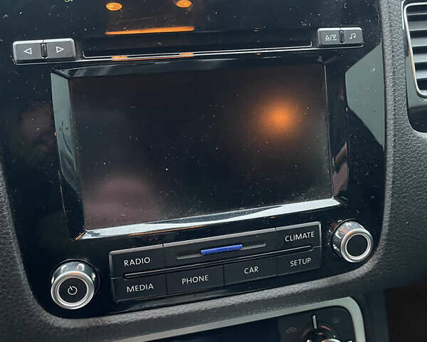 Білий Фольксваген Туарег, об'ємом двигуна 2.97 л та пробігом 130 тис. км за 21300 $, фото 55 на Automoto.ua