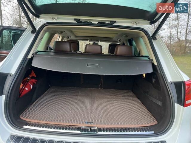 Білий Фольксваген Туарег, об'ємом двигуна 3.6 л та пробігом 272 тис. км за 17500 $, фото 9 на Automoto.ua