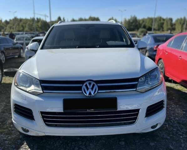 Белый Фольксваген Туарег, объемом двигателя 3.6 л и пробегом 135 тыс. км за 16900 $, фото 8 на Automoto.ua