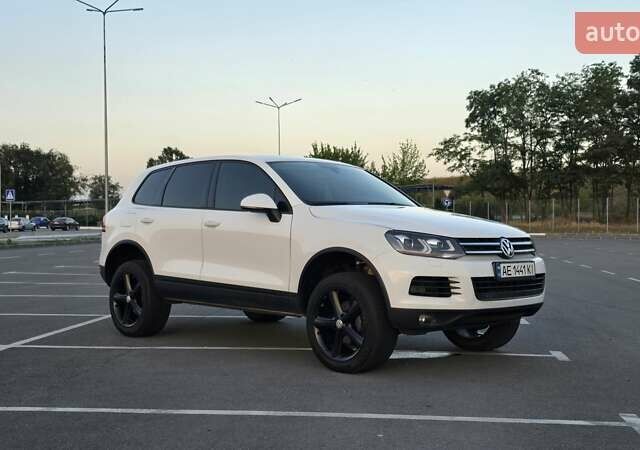Белый Фольксваген Туарег, объемом двигателя 2.97 л и пробегом 180 тыс. км за 18999 $, фото 37 на Automoto.ua