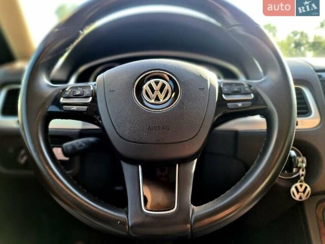 Белый Фольксваген Туарег, объемом двигателя 2.97 л и пробегом 195 тыс. км за 19700 $, фото 28 на Automoto.ua