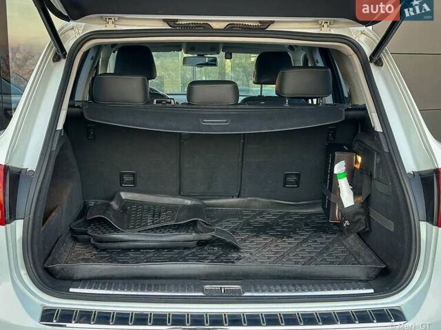 Білий Фольксваген Туарег, об'ємом двигуна 3 л та пробігом 239 тис. км за 19300 $, фото 24 на Automoto.ua