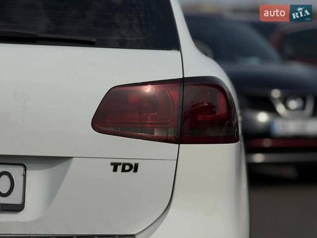Білий Фольксваген Туарег, об'ємом двигуна 2.97 л та пробігом 285 тис. км за 23000 $, фото 18 на Automoto.ua
