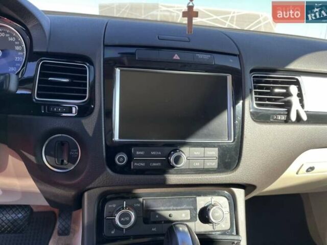 Белый Фольксваген Туарег, объемом двигателя 3.6 л и пробегом 135 тыс. км за 16500 $, фото 1 на Automoto.ua