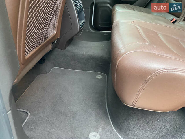 Белый Фольксваген Туарег, объемом двигателя 2.97 л и пробегом 260 тыс. км за 22500 $, фото 47 на Automoto.ua