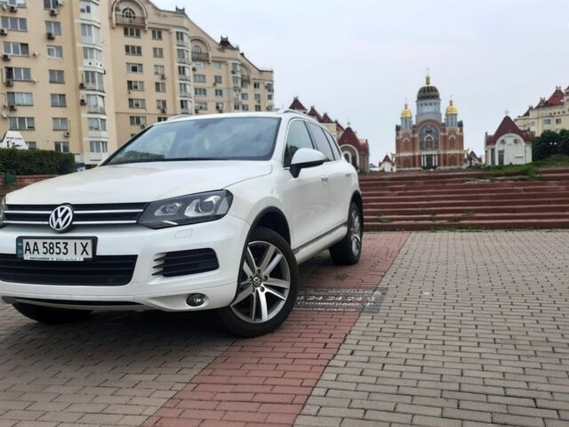 Білий Фольксваген Туарег, об'ємом двигуна 3 л та пробігом 146 тис. км за 25000 $, фото 17 на Automoto.ua