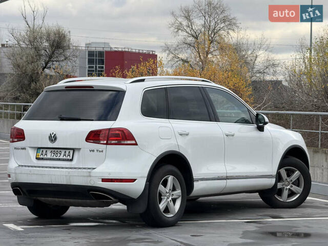 Белый Фольксваген Туарег, объемом двигателя 2.97 л и пробегом 329 тыс. км за 17800 $, фото 7 на Automoto.ua