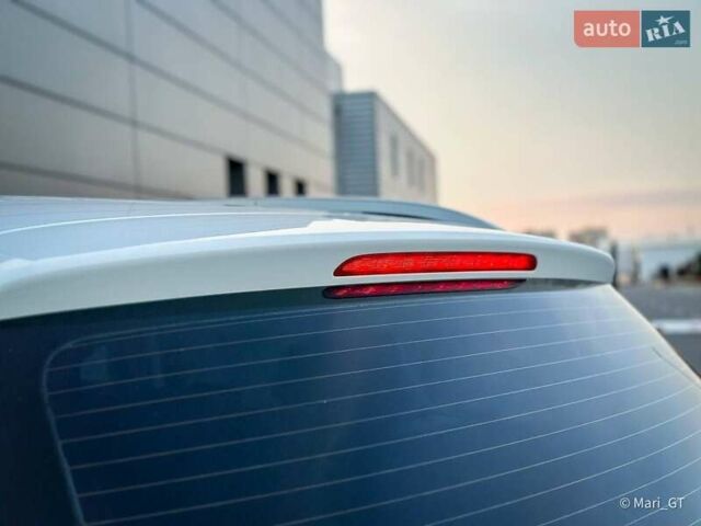 Білий Фольксваген Туарег, об'ємом двигуна 3 л та пробігом 239 тис. км за 19300 $, фото 14 на Automoto.ua