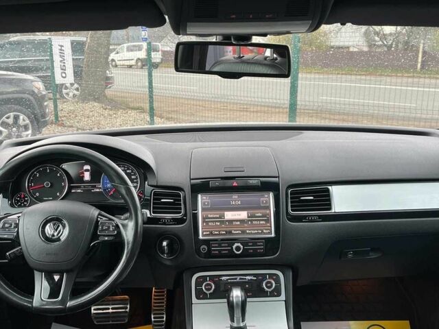 Белый Фольксваген Туарег, объемом двигателя 3 л и пробегом 214 тыс. км за 18999 $, фото 10 на Automoto.ua