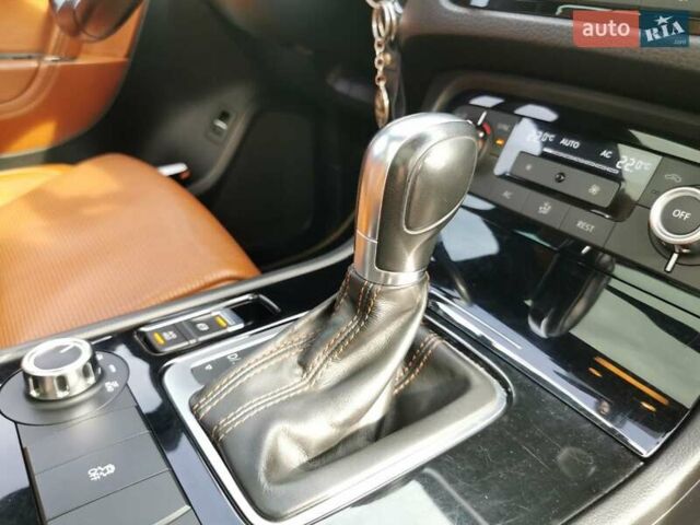 Белый Фольксваген Туарег, объемом двигателя 2.97 л и пробегом 222 тыс. км за 18999 $, фото 45 на Automoto.ua