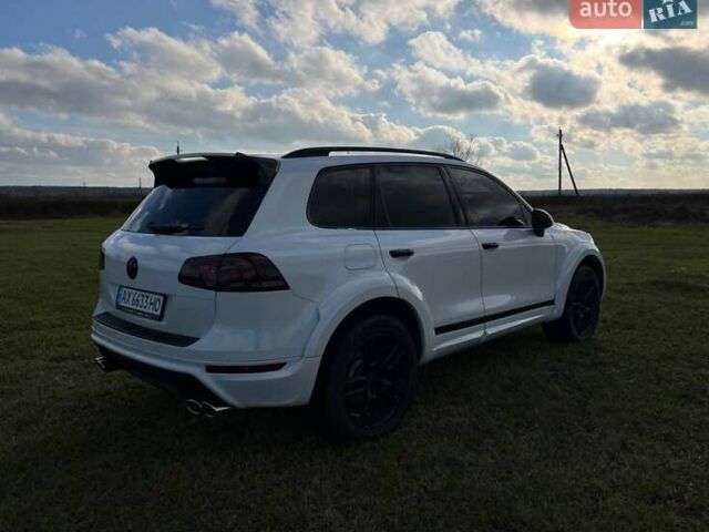 Белый Фольксваген Туарег, объемом двигателя 2.97 л и пробегом 226 тыс. км за 18888 $, фото 9 на Automoto.ua