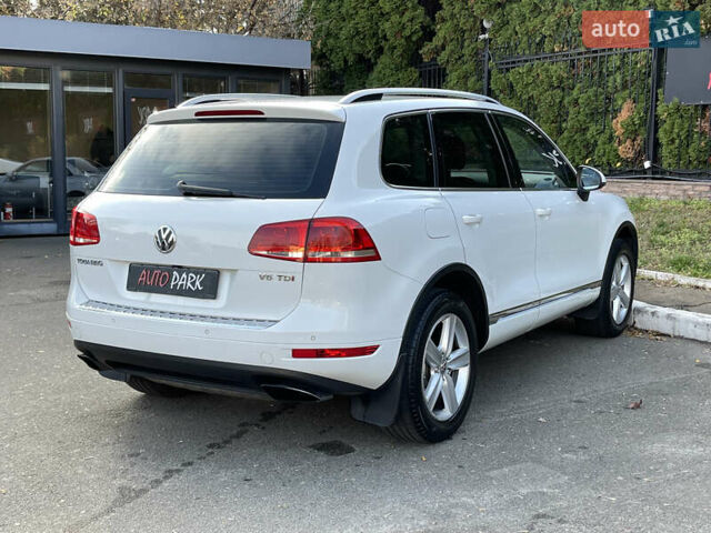 Белый Фольксваген Туарег, объемом двигателя 2.97 л и пробегом 255 тыс. км за 18900 $, фото 12 на Automoto.ua
