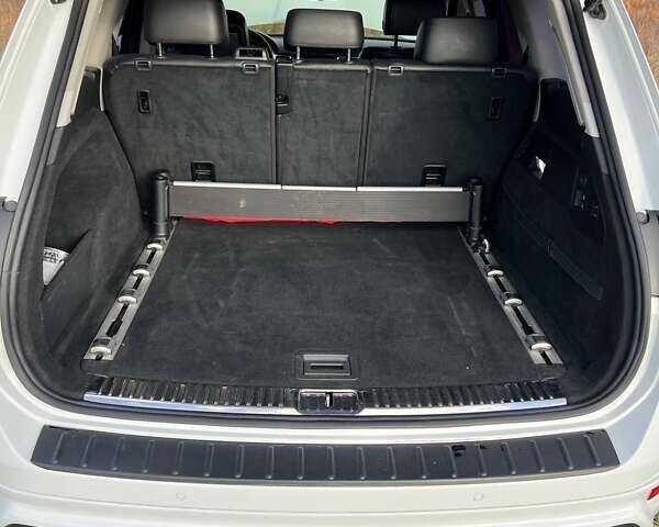 Белый Фольксваген Туарег, объемом двигателя 2.97 л и пробегом 226 тыс. км за 18888 $, фото 18 на Automoto.ua