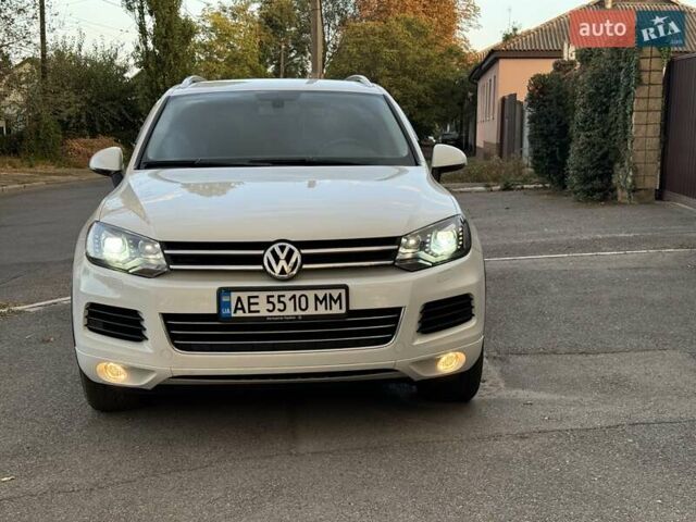 Белый Фольксваген Туарег, объемом двигателя 2.97 л и пробегом 210 тыс. км за 17100 $, фото 21 на Automoto.ua