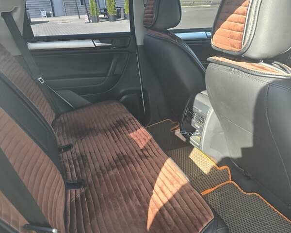 Белый Фольксваген Туарег, объемом двигателя 2.97 л и пробегом 190 тыс. км за 22500 $, фото 10 на Automoto.ua