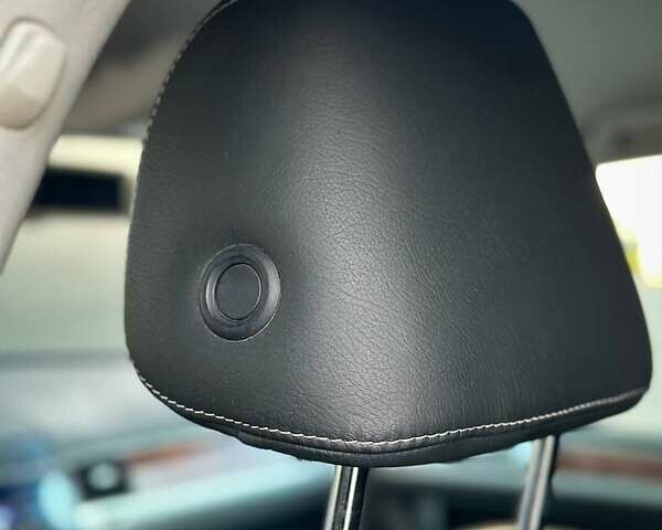 Білий Фольксваген Туарег, об'ємом двигуна 3 л та пробігом 239 тис. км за 19300 $, фото 25 на Automoto.ua