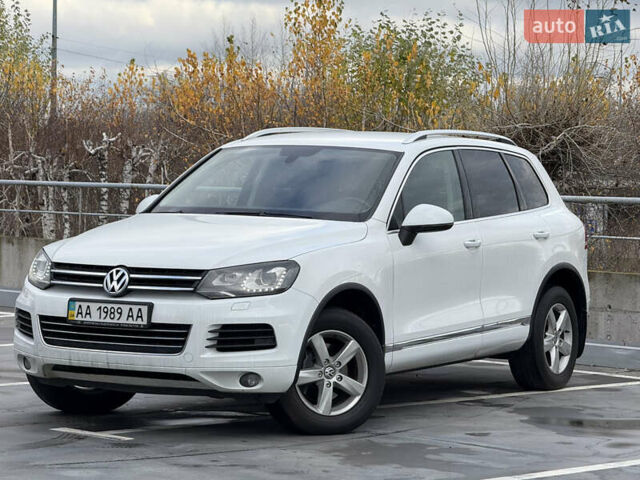 Белый Фольксваген Туарег, объемом двигателя 2.97 л и пробегом 329 тыс. км за 17800 $, фото 3 на Automoto.ua