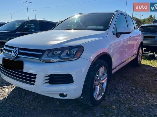 Белый Фольксваген Туарег, объемом двигателя 3.6 л и пробегом 138 тыс. км за 15300 $, фото 1 на Automoto.ua