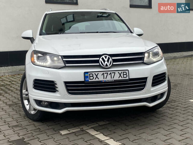 Белый Фольксваген Туарег, объемом двигателя 2.97 л и пробегом 260 тыс. км за 22500 $, фото 3 на Automoto.ua