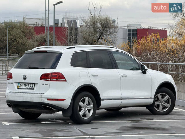 Белый Фольксваген Туарег, объемом двигателя 2.97 л и пробегом 329 тыс. км за 17800 $, фото 8 на Automoto.ua