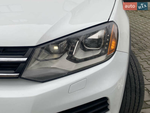 Белый Фольксваген Туарег, объемом двигателя 2.97 л и пробегом 260 тыс. км за 22500 $, фото 39 на Automoto.ua