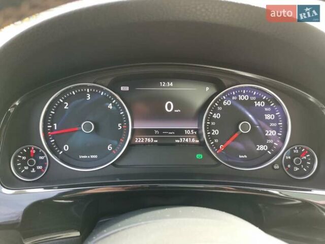 Белый Фольксваген Туарег, объемом двигателя 2.97 л и пробегом 222 тыс. км за 18999 $, фото 26 на Automoto.ua