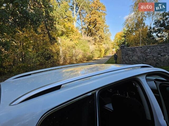 Белый Фольксваген Туарег, объемом двигателя 2.97 л и пробегом 110 тыс. км за 18000 $, фото 21 на Automoto.ua