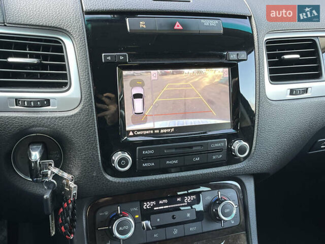 Белый Фольксваген Туарег, объемом двигателя 2.97 л и пробегом 255 тыс. км за 18900 $, фото 21 на Automoto.ua