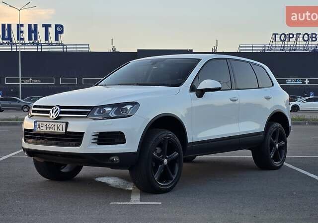 Белый Фольксваген Туарег, объемом двигателя 2.97 л и пробегом 180 тыс. км за 18999 $, фото 34 на Automoto.ua