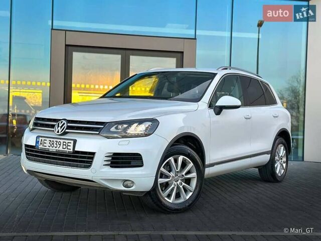 Білий Фольксваген Туарег, об'ємом двигуна 3 л та пробігом 239 тис. км за 19300 $, фото 8 на Automoto.ua