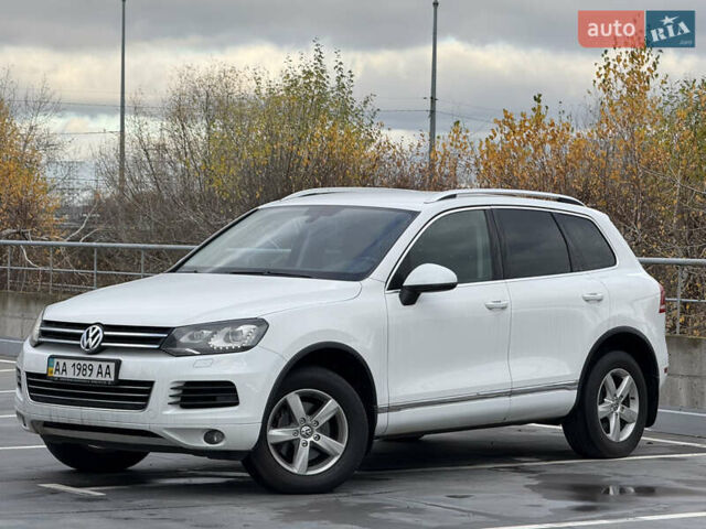 Белый Фольксваген Туарег, объемом двигателя 2.97 л и пробегом 329 тыс. км за 17800 $, фото 4 на Automoto.ua