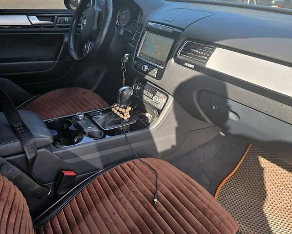 Белый Фольксваген Туарег, объемом двигателя 2.97 л и пробегом 190 тыс. км за 22500 $, фото 8 на Automoto.ua