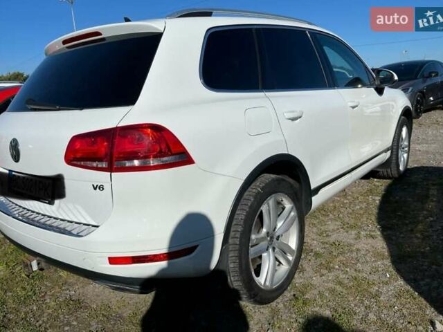 Белый Фольксваген Туарег, объемом двигателя 3.6 л и пробегом 135 тыс. км за 16500 $, фото 8 на Automoto.ua