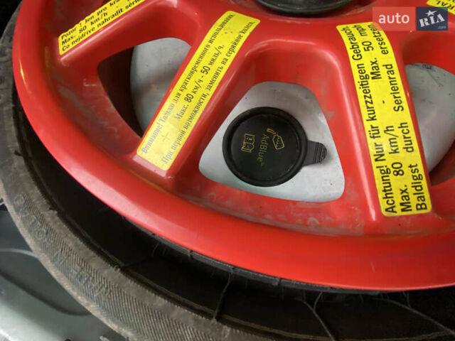 Белый Фольксваген Туарег, объемом двигателя 2.97 л и пробегом 260 тыс. км за 22500 $, фото 56 на Automoto.ua