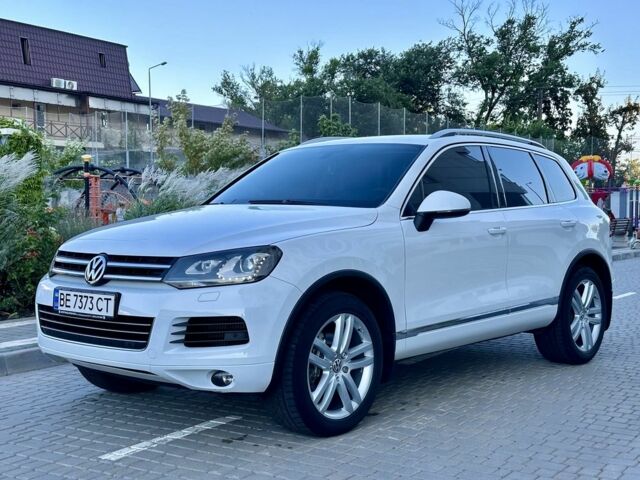 Белый Фольксваген Туарег, объемом двигателя 3 л и пробегом 213 тыс. км за 23500 $, фото 7 на Automoto.ua