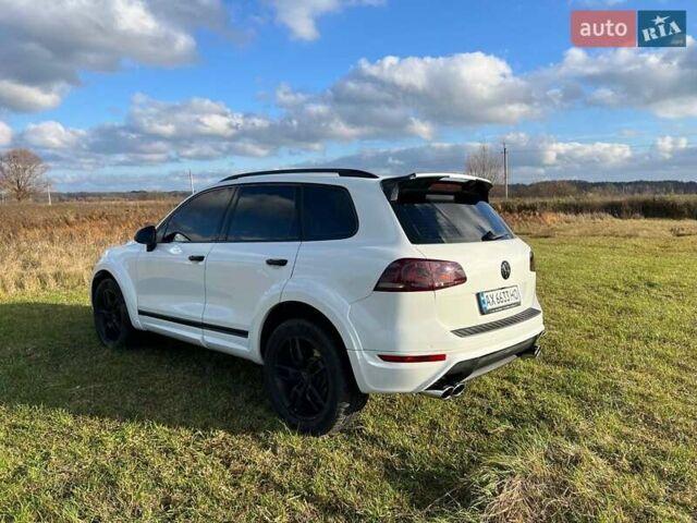 Белый Фольксваген Туарег, объемом двигателя 2.97 л и пробегом 226 тыс. км за 18888 $, фото 6 на Automoto.ua