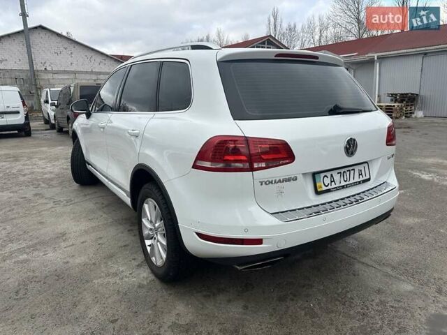 Белый Фольксваген Туарег, объемом двигателя 2.97 л и пробегом 192 тыс. км за 17000 $, фото 10 на Automoto.ua