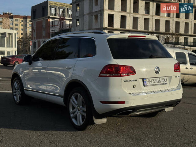 Белый Фольксваген Туарег, объемом двигателя 2.97 л и пробегом 220 тыс. км за 17700 $, фото 17 на Automoto.ua
