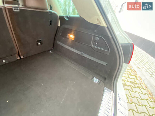 Белый Фольксваген Туарег, объемом двигателя 2.97 л и пробегом 260 тыс. км за 22500 $, фото 54 на Automoto.ua