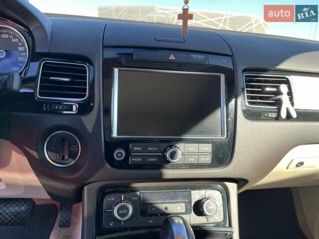 Белый Фольксваген Туарег, объемом двигателя 3.6 л и пробегом 135 тыс. км за 16900 $, фото 6 на Automoto.ua