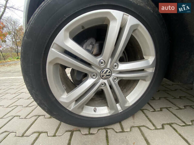 Белый Фольксваген Туарег, объемом двигателя 2.97 л и пробегом 260 тыс. км за 22500 $, фото 41 на Automoto.ua