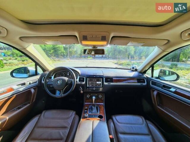 Белый Фольксваген Туарег, объемом двигателя 2.97 л и пробегом 195 тыс. км за 19700 $, фото 37 на Automoto.ua