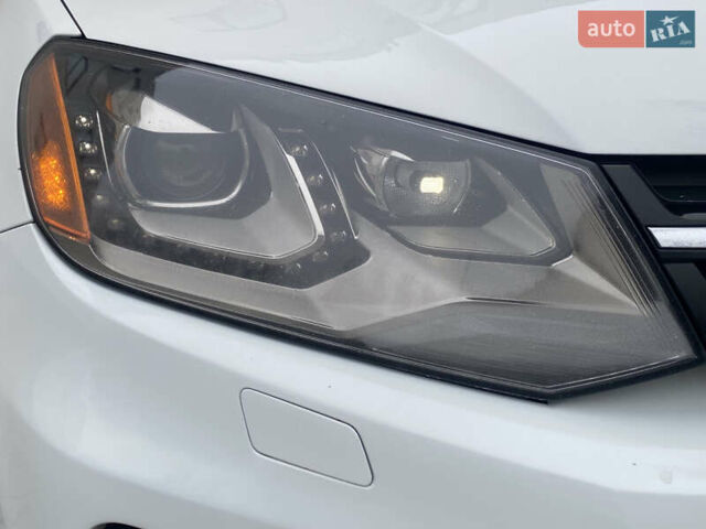 Белый Фольксваген Туарег, объемом двигателя 2.97 л и пробегом 260 тыс. км за 22500 $, фото 38 на Automoto.ua