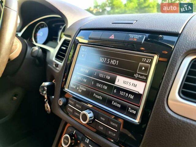 Белый Фольксваген Туарег, объемом двигателя 2.97 л и пробегом 195 тыс. км за 19700 $, фото 33 на Automoto.ua