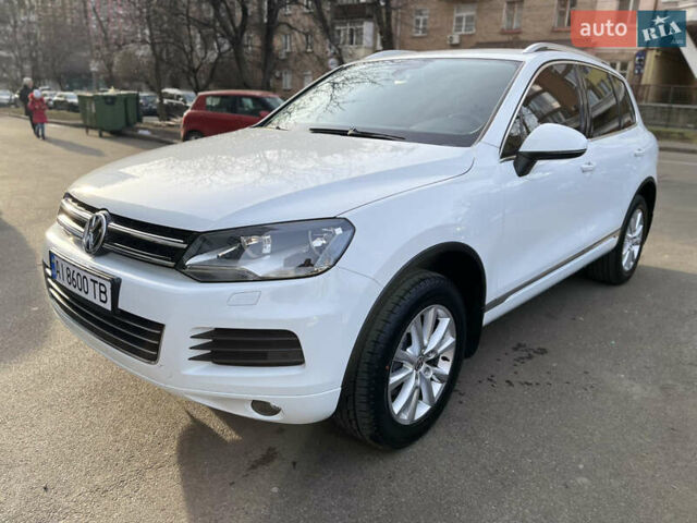 Белый Фольксваген Туарег, объемом двигателя 2.97 л и пробегом 142 тыс. км за 22500 $, фото 5 на Automoto.ua