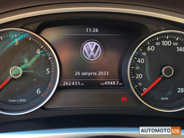 Белый Фольксваген Туарег, объемом двигателя 3 л и пробегом 265 тыс. км за 21300 $, фото 17 на Automoto.ua