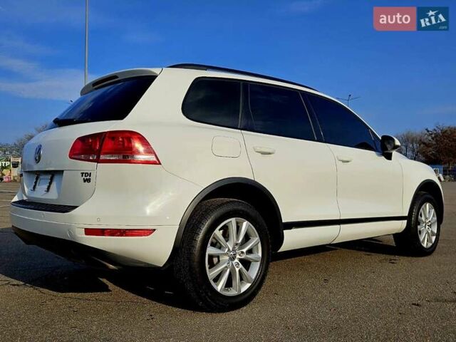 Белый Фольксваген Туарег, объемом двигателя 3 л и пробегом 210 тыс. км за 15900 $, фото 12 на Automoto.ua