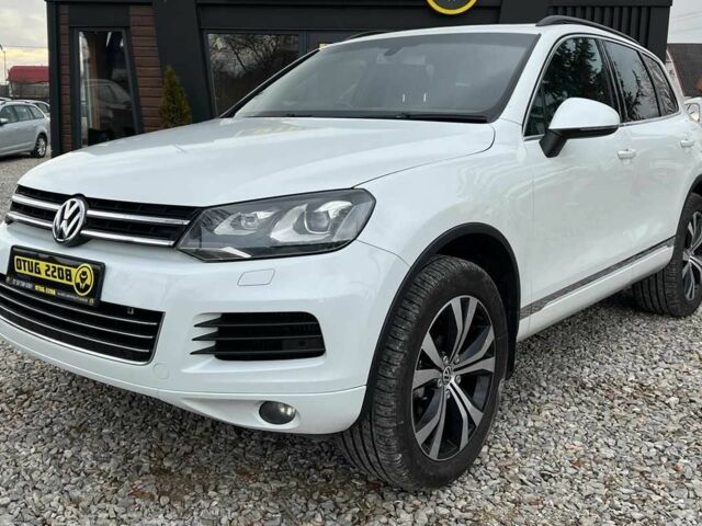 Белый Фольксваген Туарег, объемом двигателя 3 л и пробегом 214 тыс. км за 18999 $, фото 2 на Automoto.ua