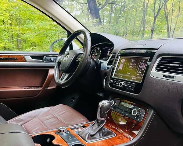 Білий Фольксваген Туарег, об'ємом двигуна 3 л та пробігом 267 тис. км за 19400 $, фото 12 на Automoto.ua